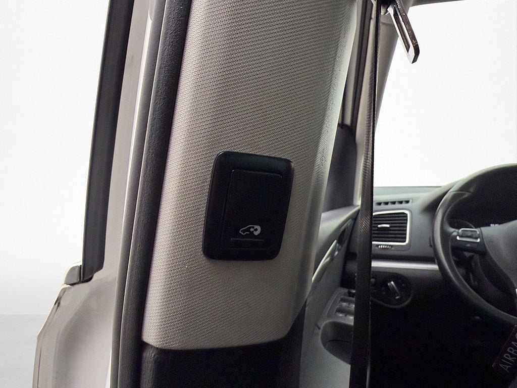 Vehicle Image 29