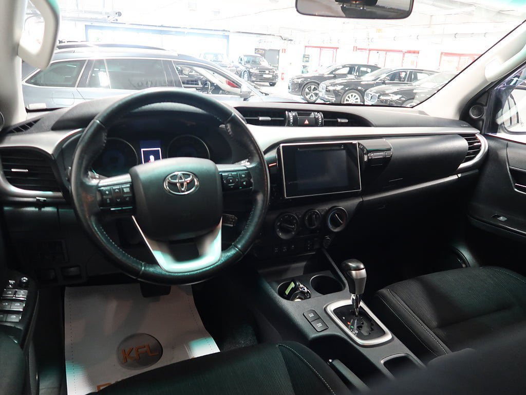 Vehicle Image 19