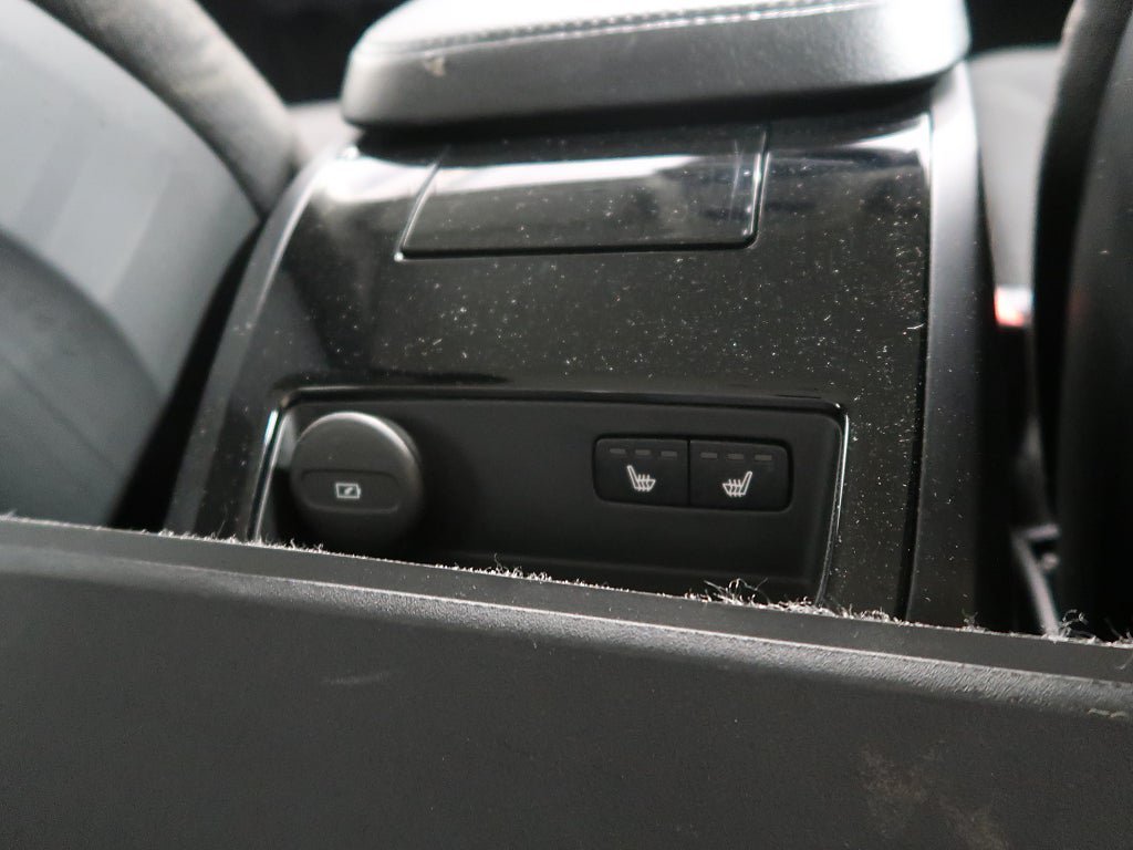 Vehicle Image 32