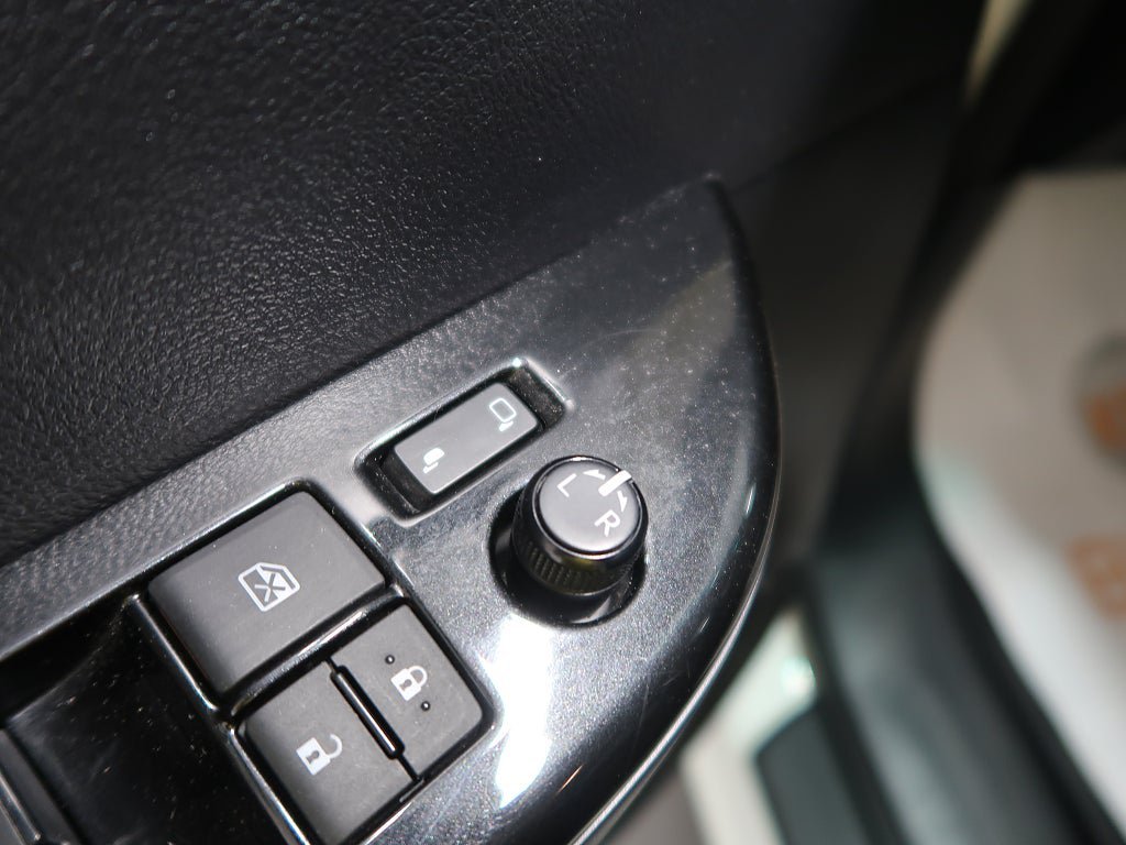 Vehicle Image 27
