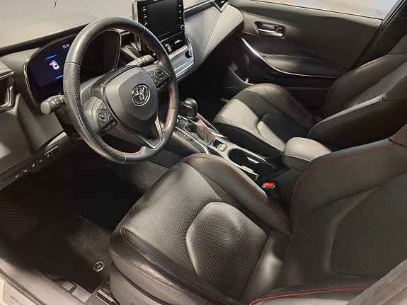 Vehicle Image 11