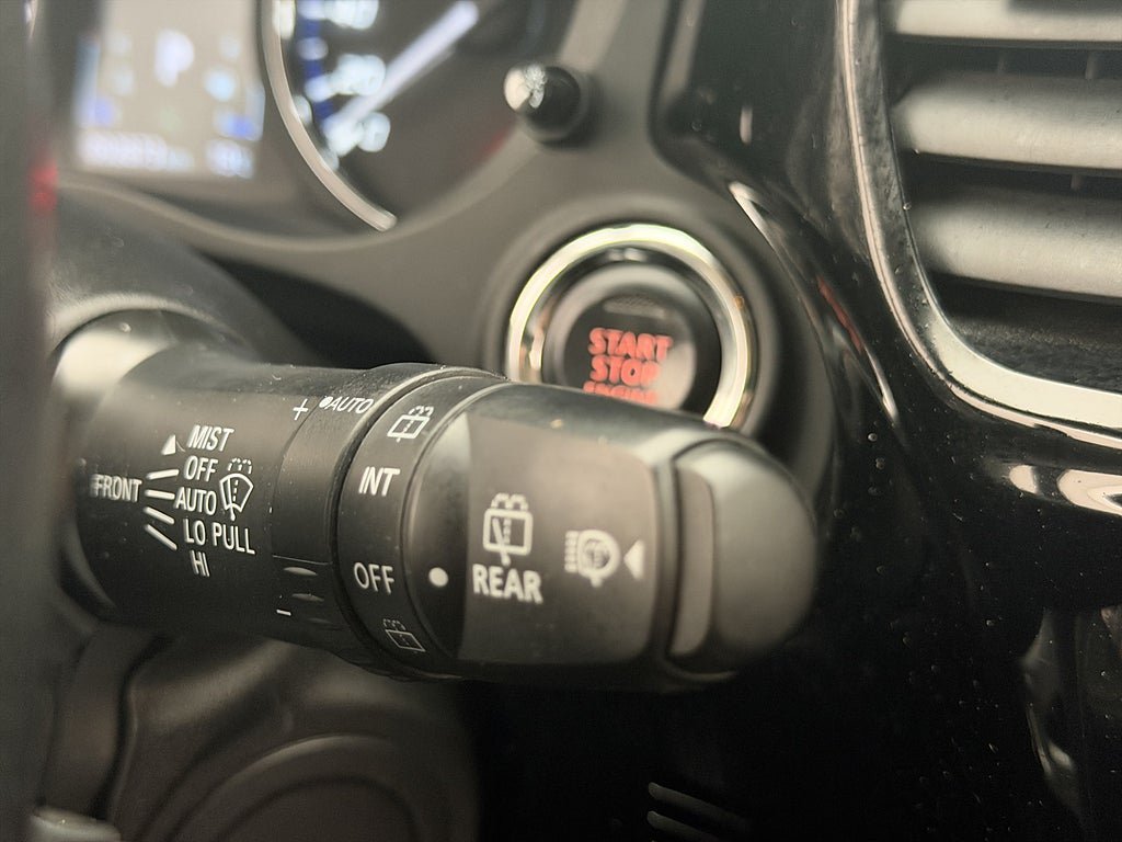 Vehicle Image 28