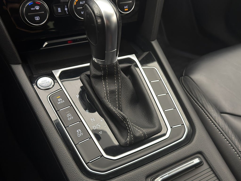 Vehicle Image 24