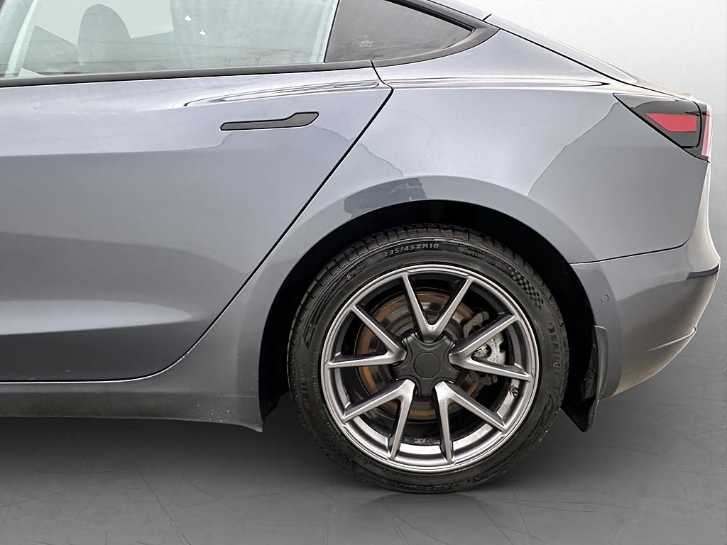 Vehicle Image 36