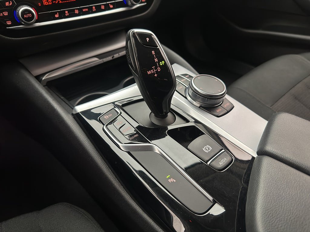 Vehicle Image 24