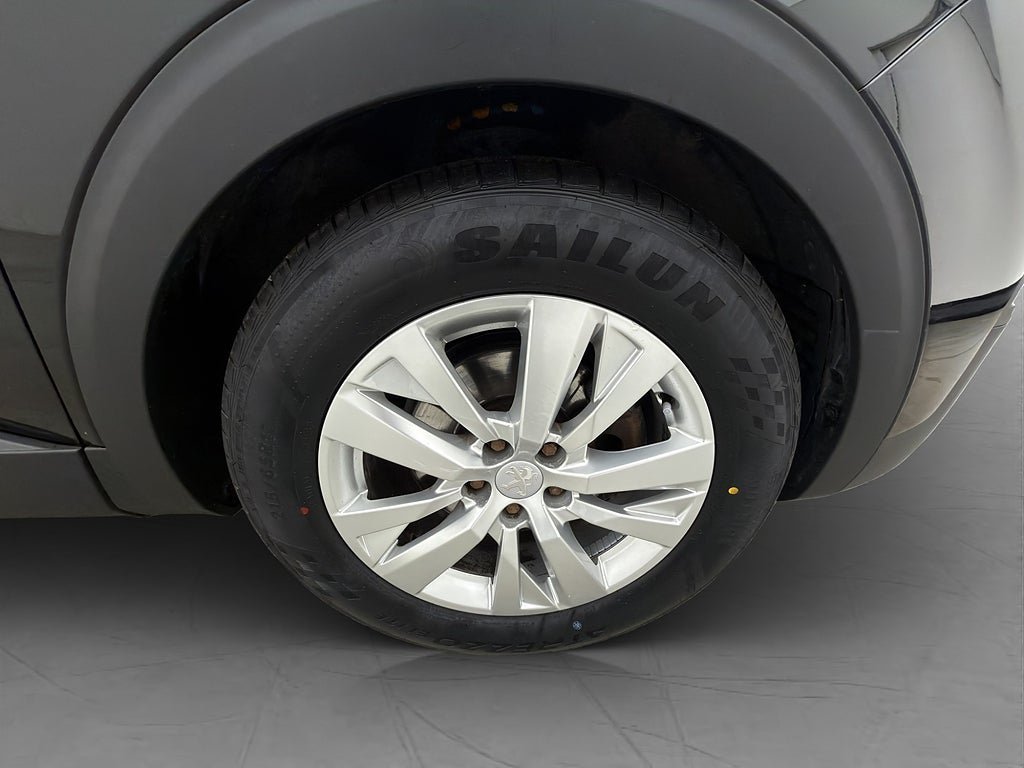 Vehicle Image 33