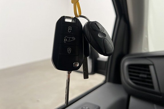 Vehicle Image 27