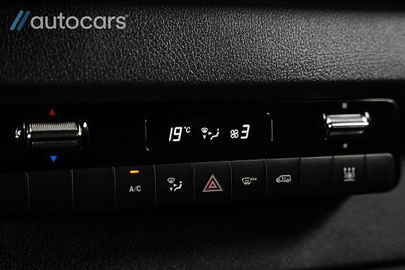 Vehicle Image 29