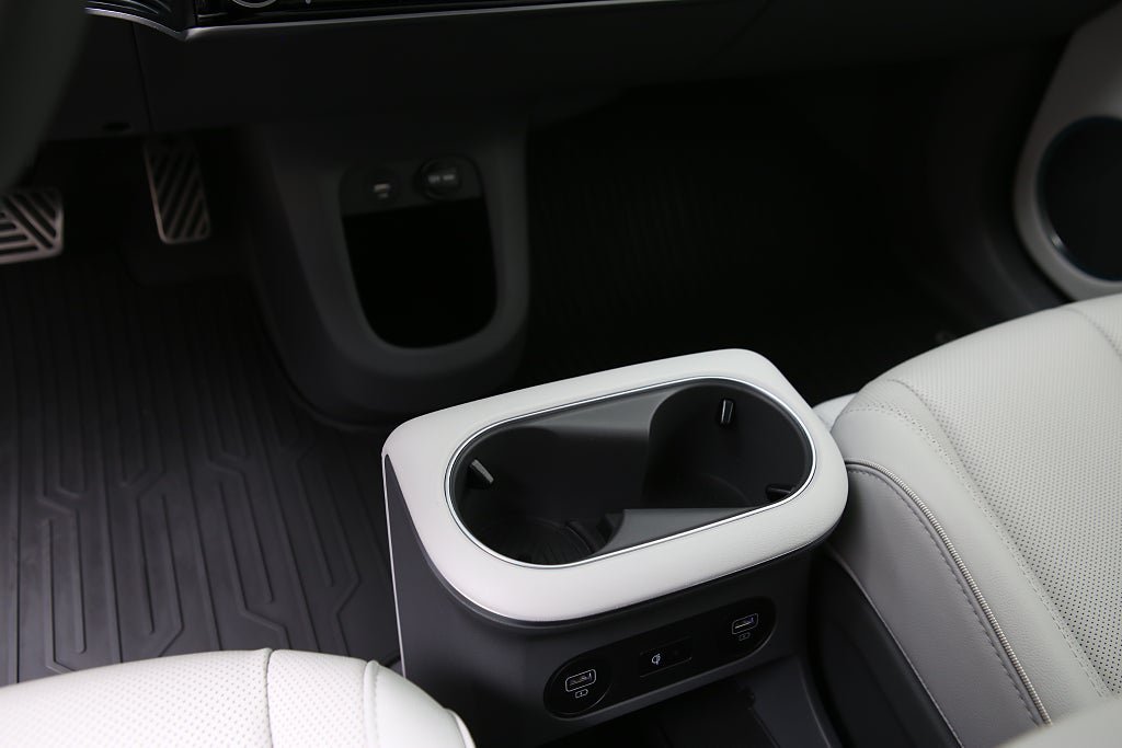 Vehicle Image 23
