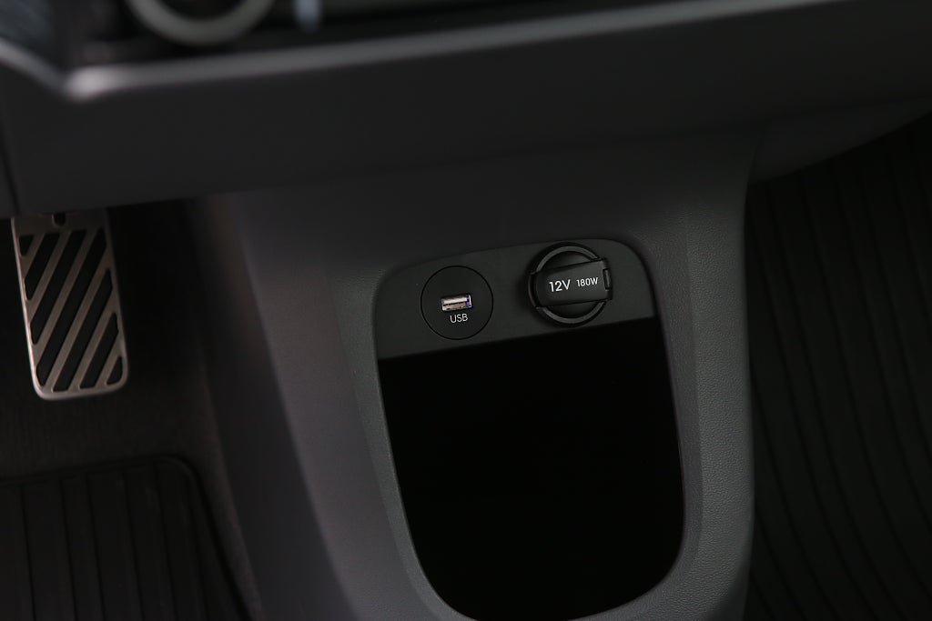 Vehicle Image 24