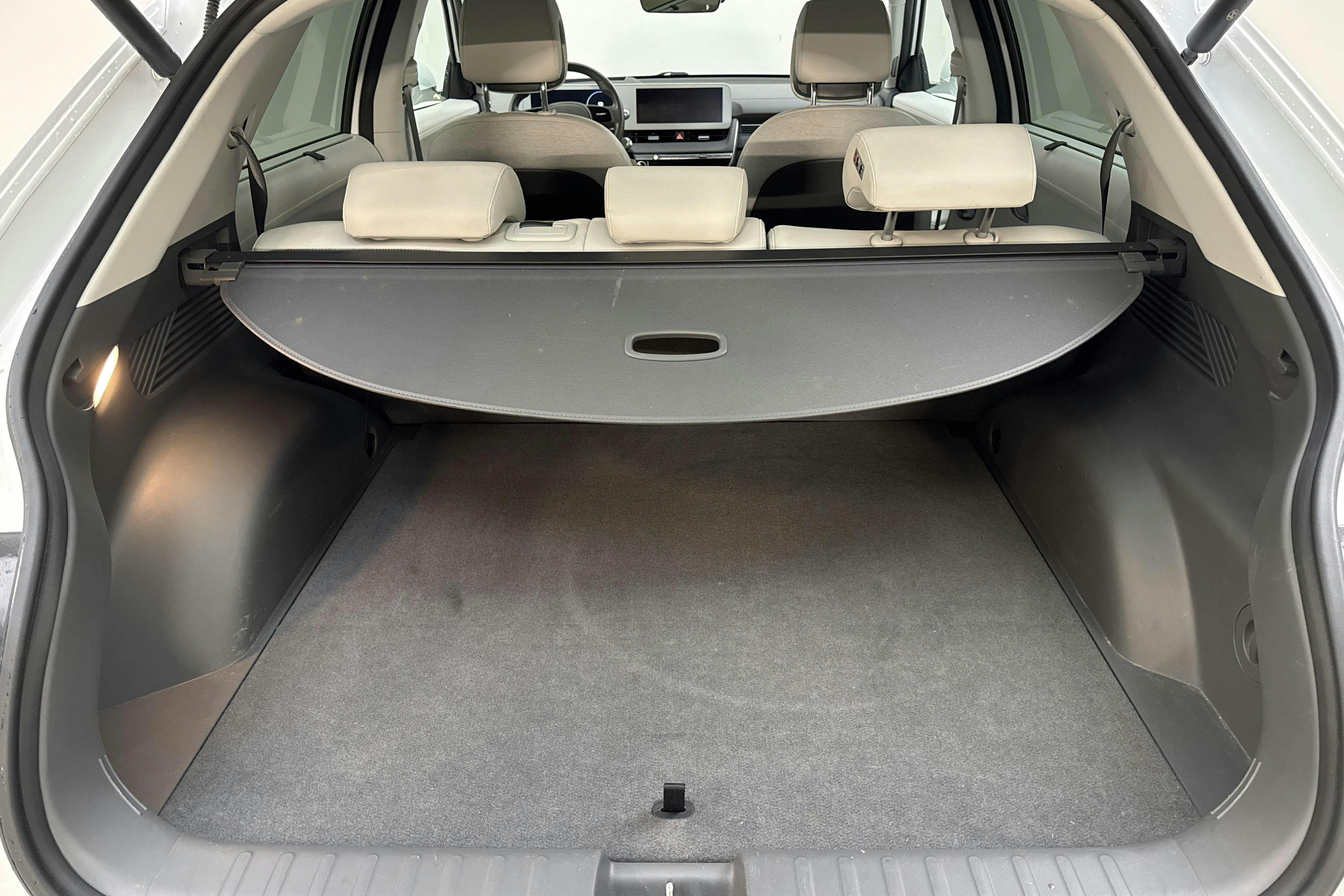 Vehicle Image 9