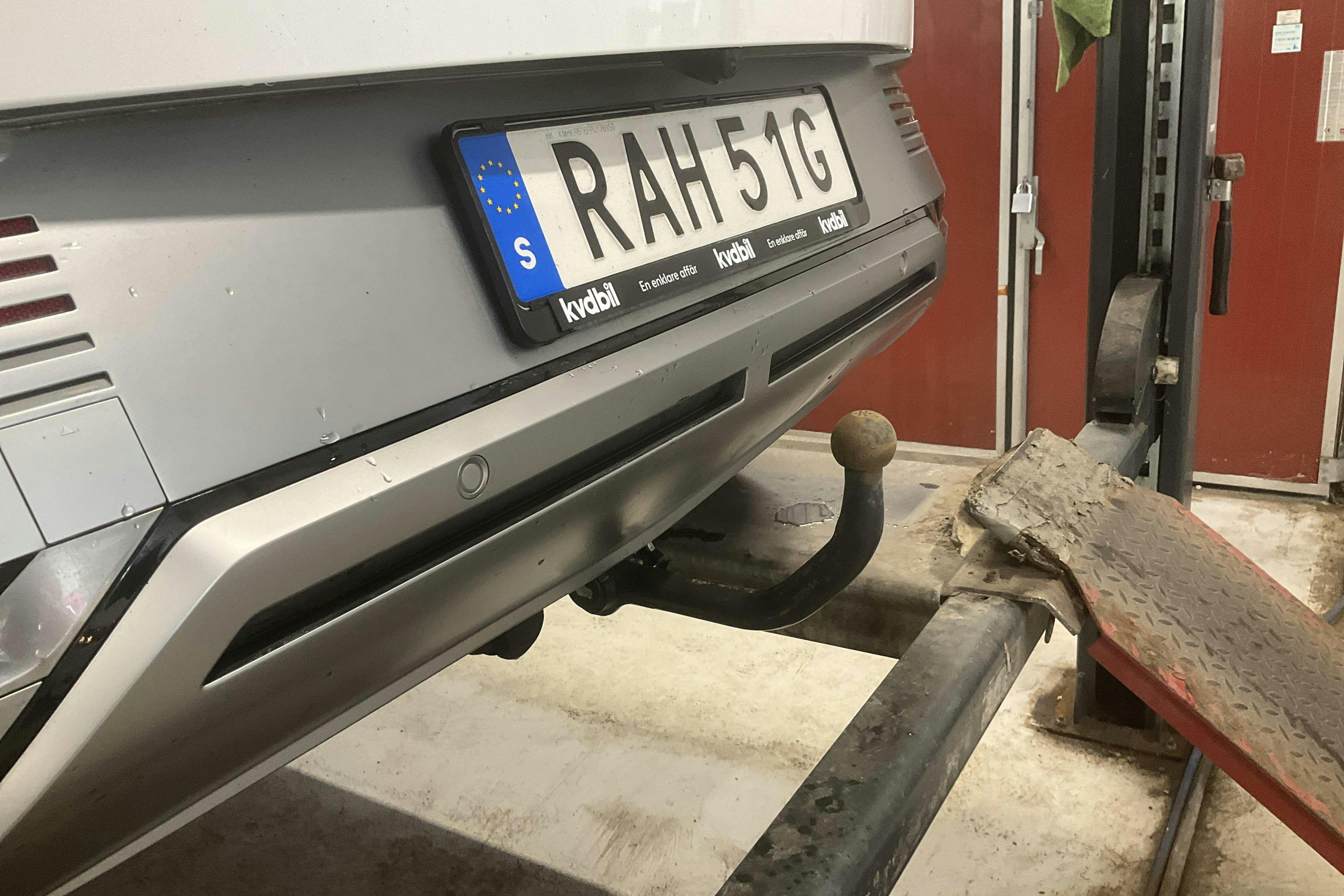 Vehicle Image 16