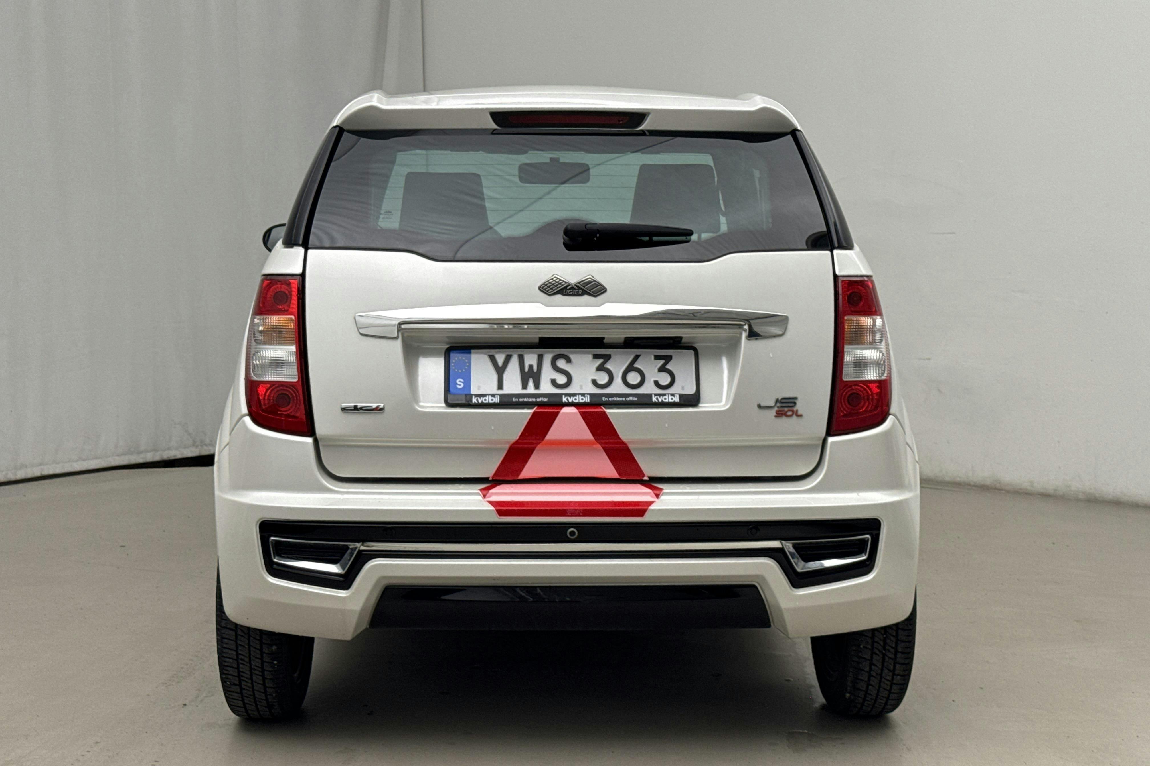 Vehicle Image 5
