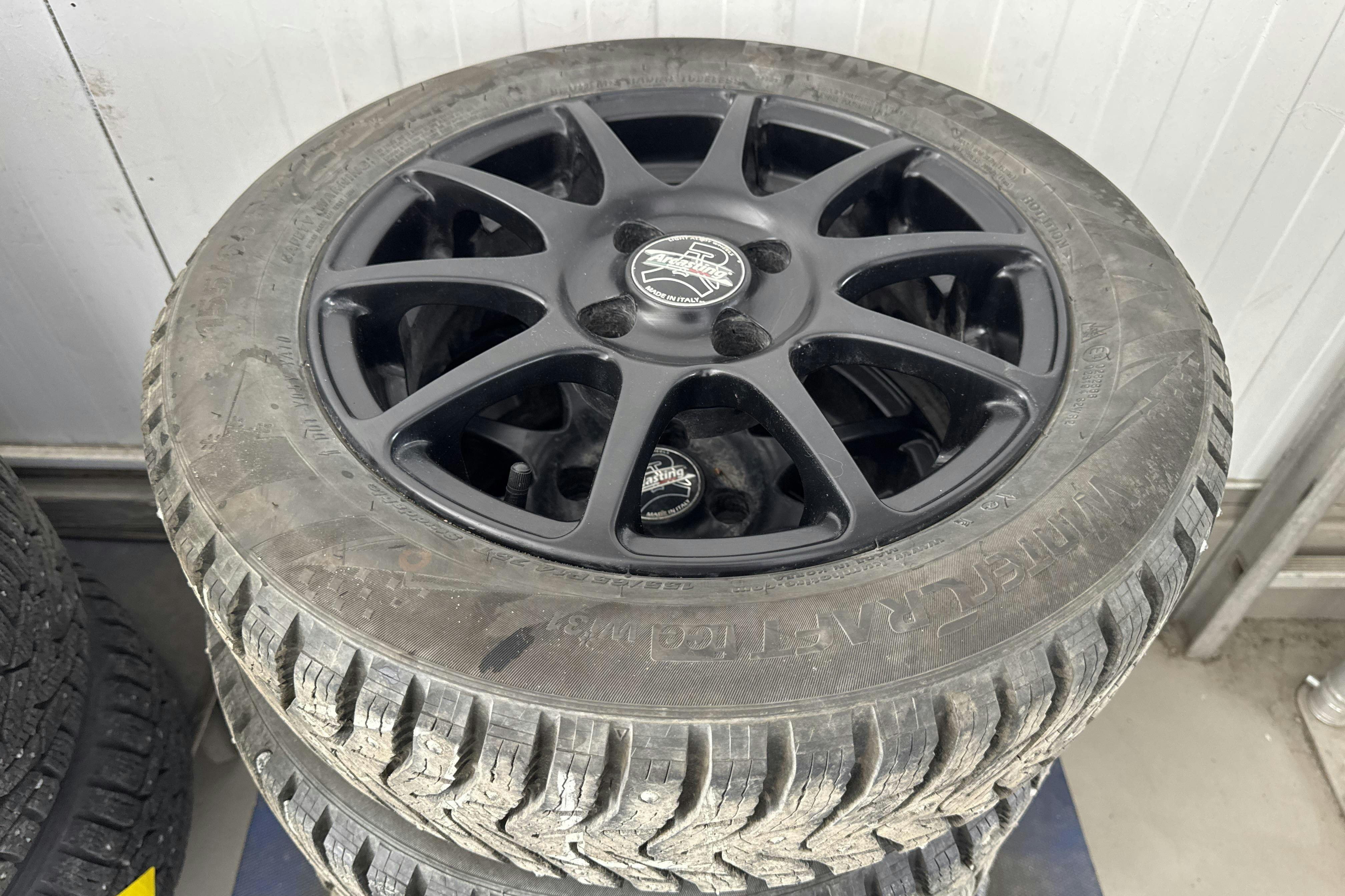 Vehicle Image 14