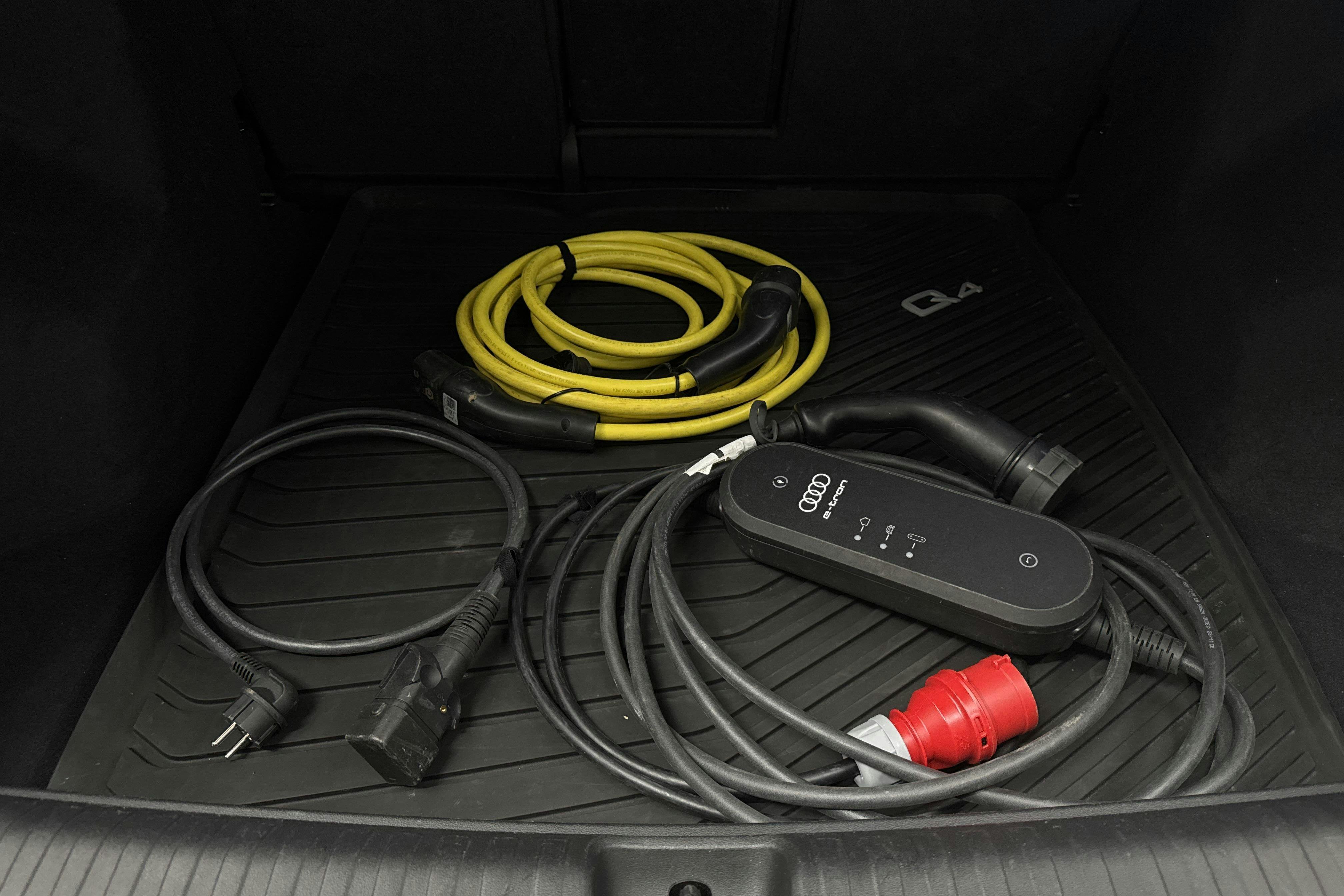 Vehicle Image 21