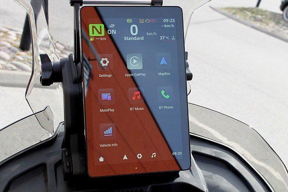 Vehicle Image 10