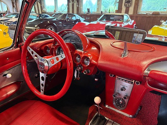 Vehicle Image 33