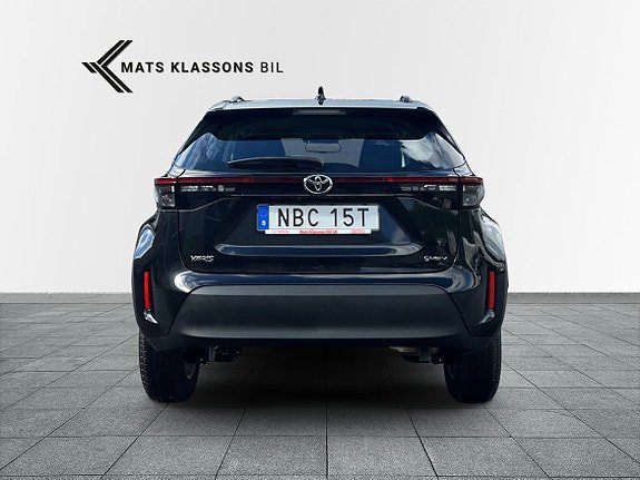 Vehicle Image 8