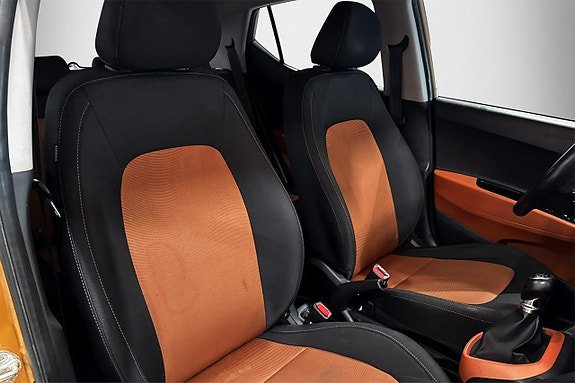 Vehicle Image 12