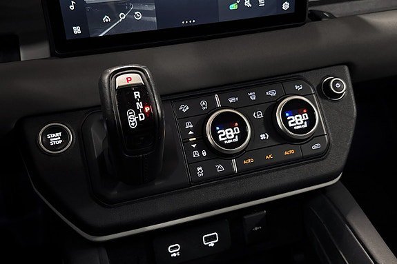 Vehicle Image 25