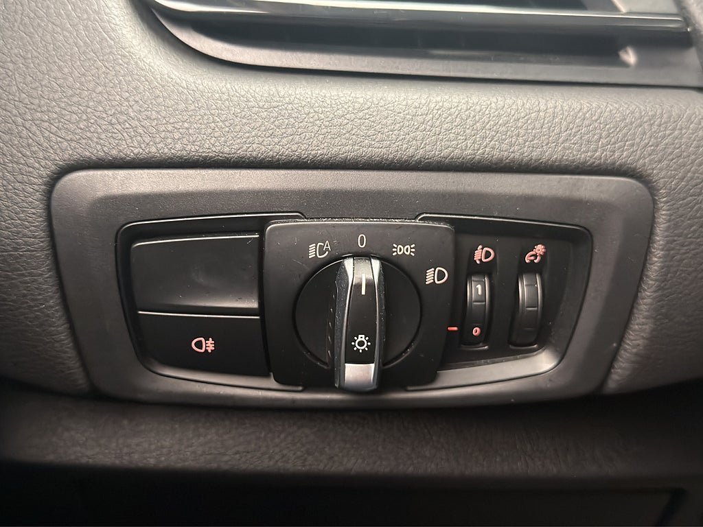 Vehicle Image 29