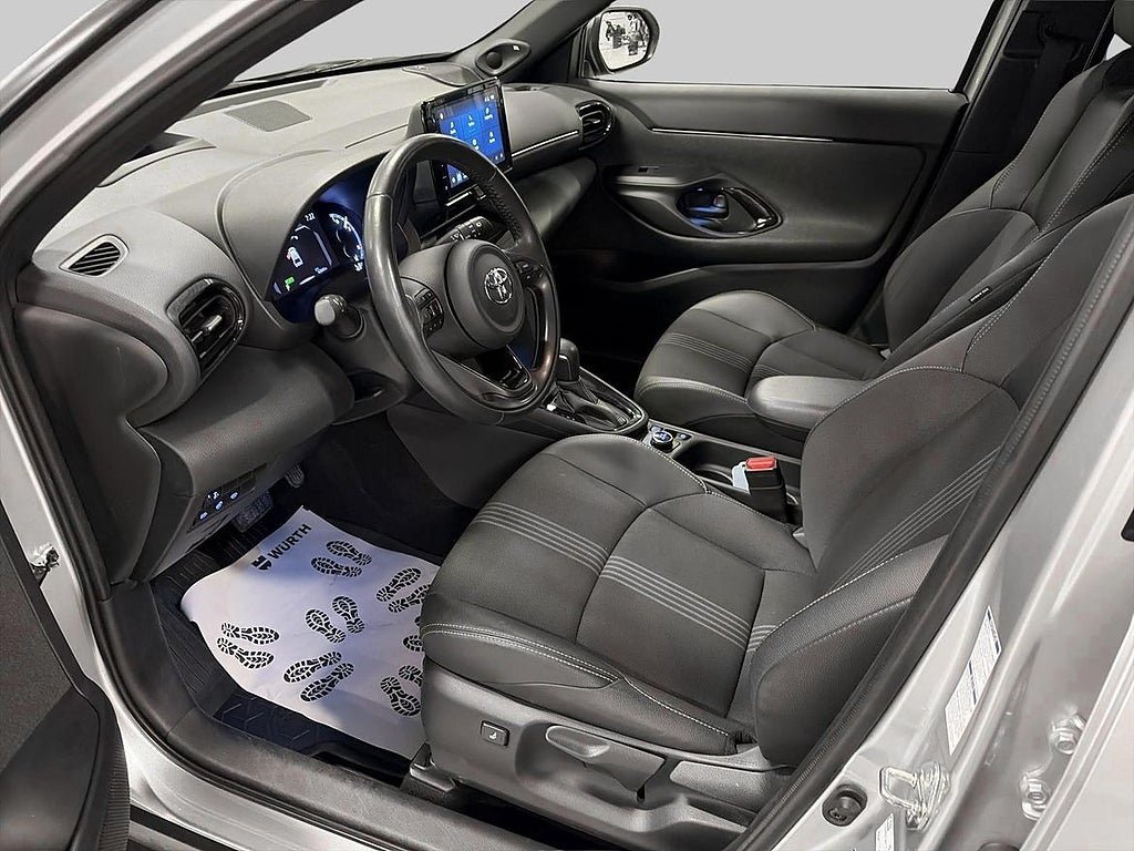 Vehicle Image 14