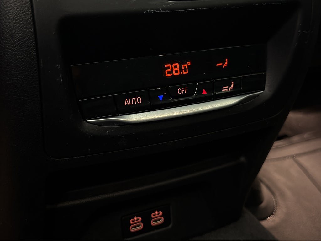 Vehicle Image 29