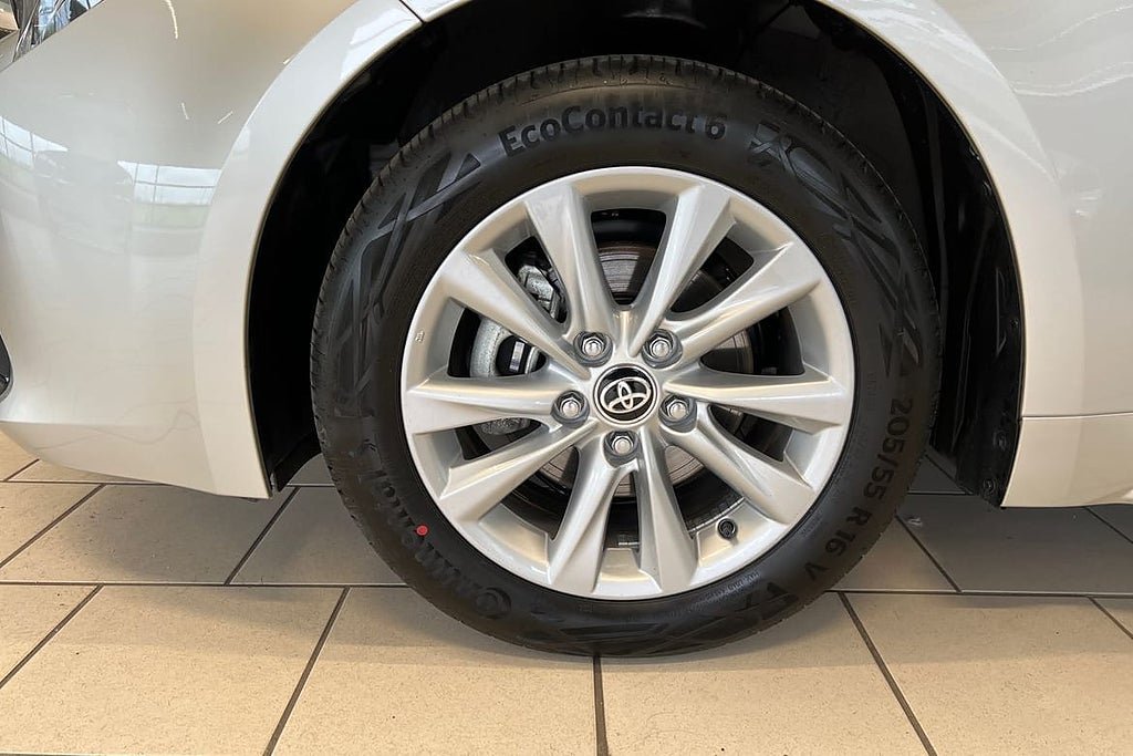 Vehicle Image 17