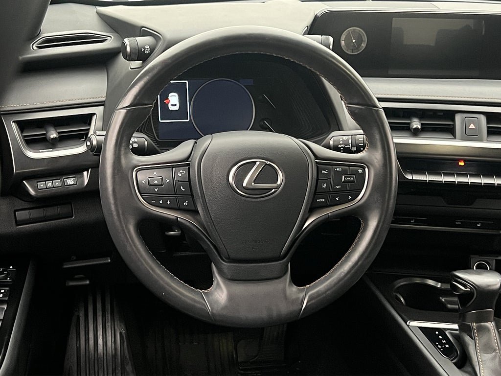 Vehicle Image 11