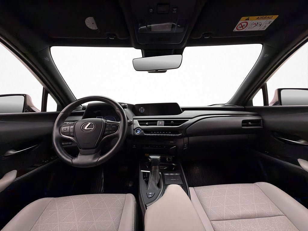Vehicle Image 12