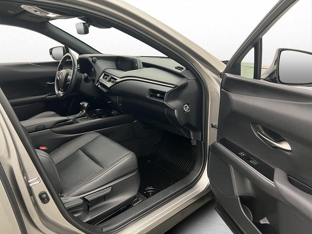 Vehicle Image 22