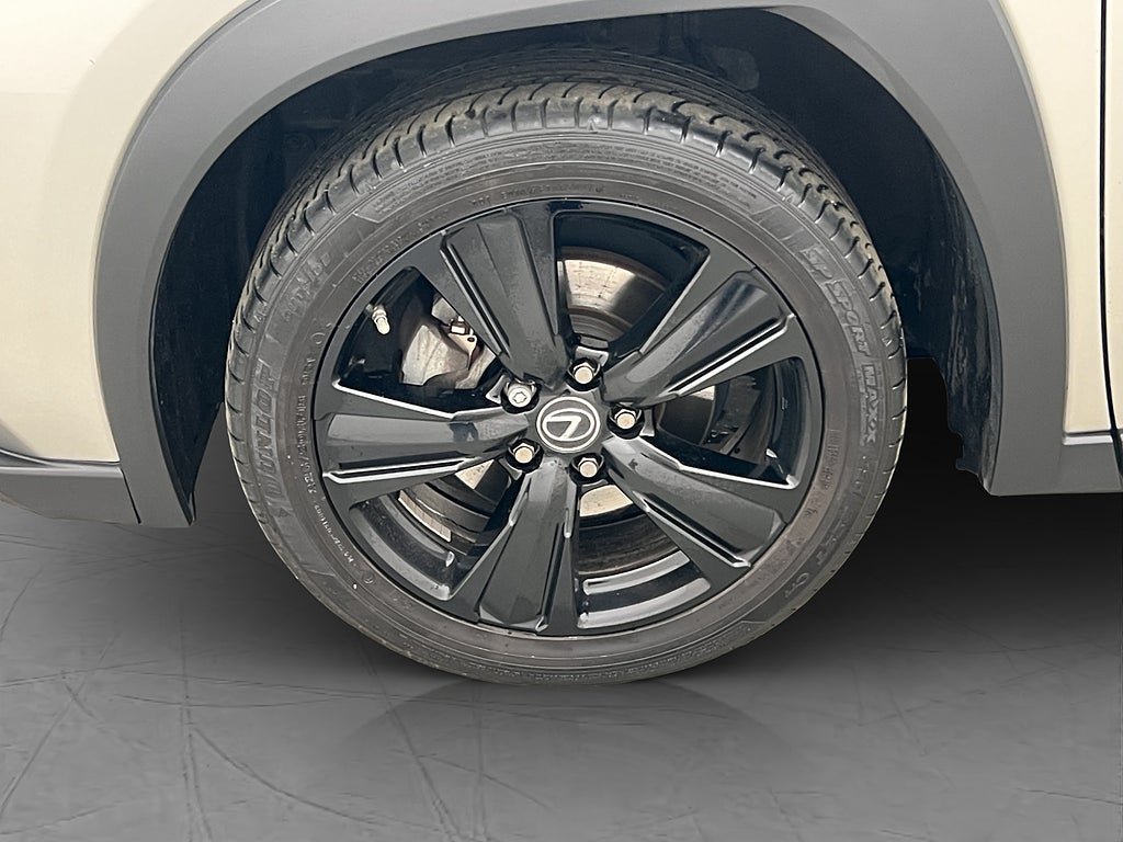 Vehicle Image 27
