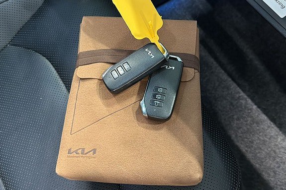 Vehicle Image 23