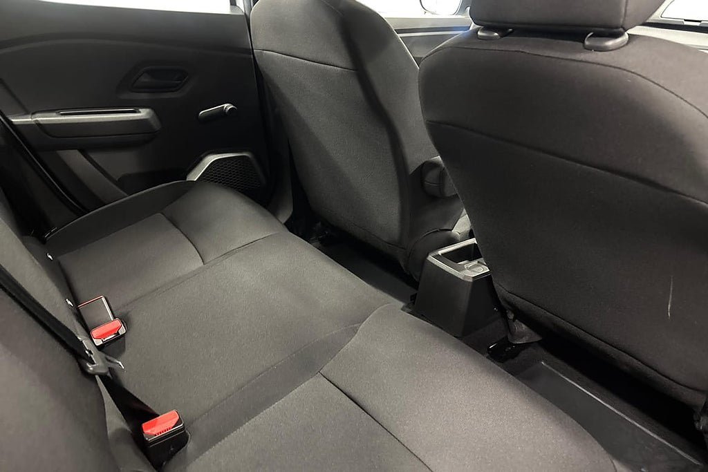 Vehicle Image 11