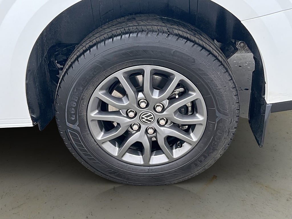 Vehicle Image 33