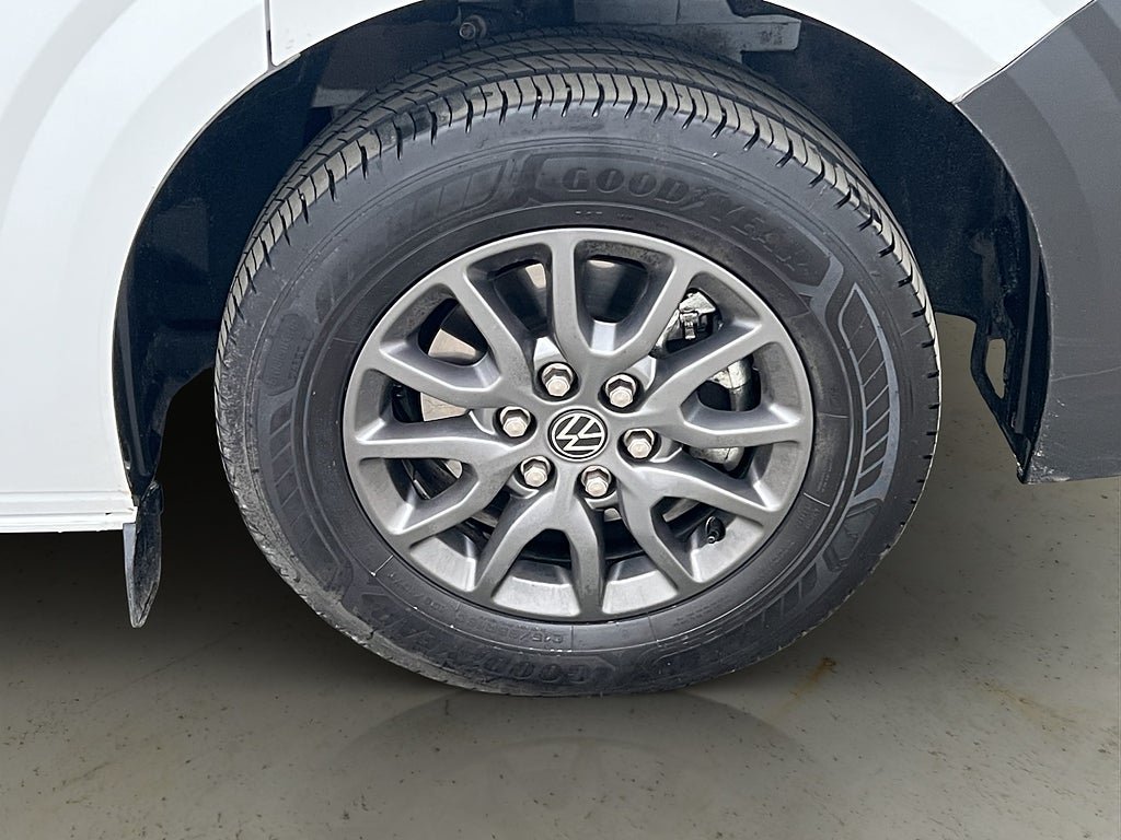 Vehicle Image 35