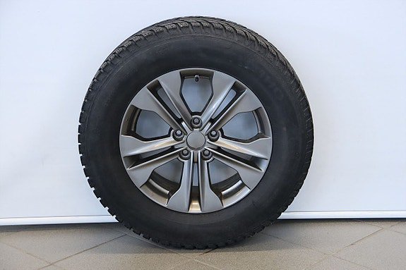 Vehicle Image 24