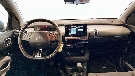 Vehicle Image 7