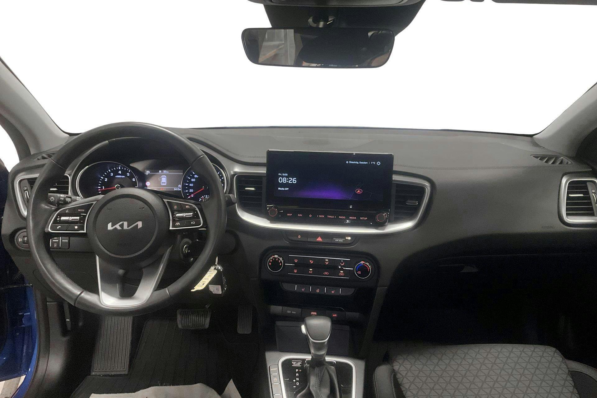 Vehicle Image 6