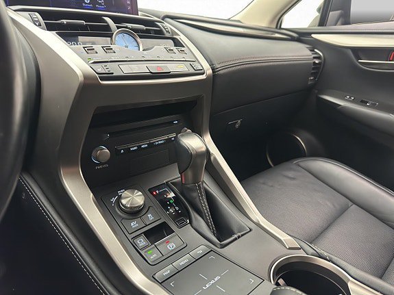 Vehicle Image 27