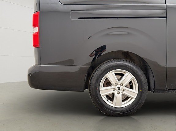 Vehicle Image 28