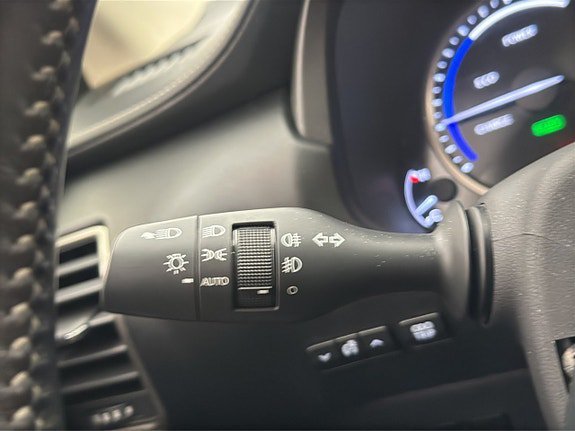 Vehicle Image 33