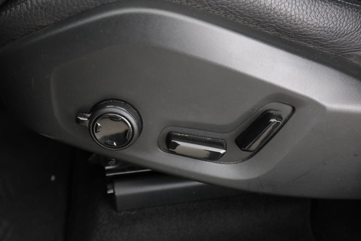 Vehicle Image 36