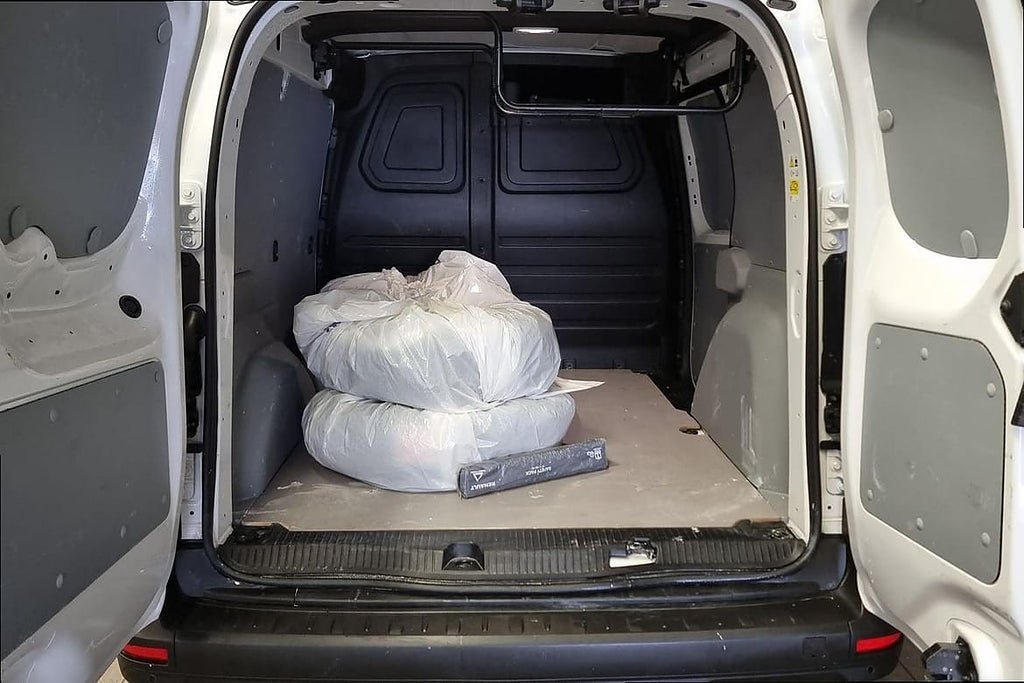 Vehicle Image 13