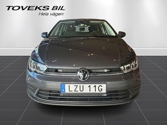 Vehicle Image 8
