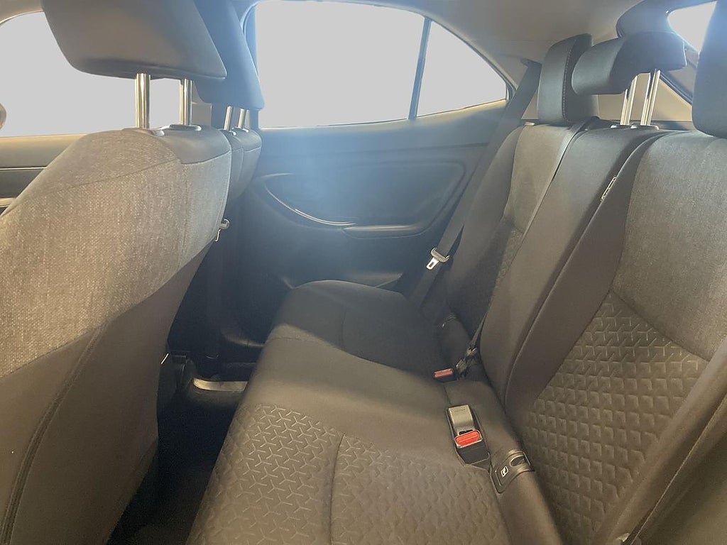 Vehicle Image 11