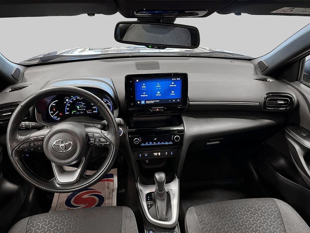 Vehicle Image 12