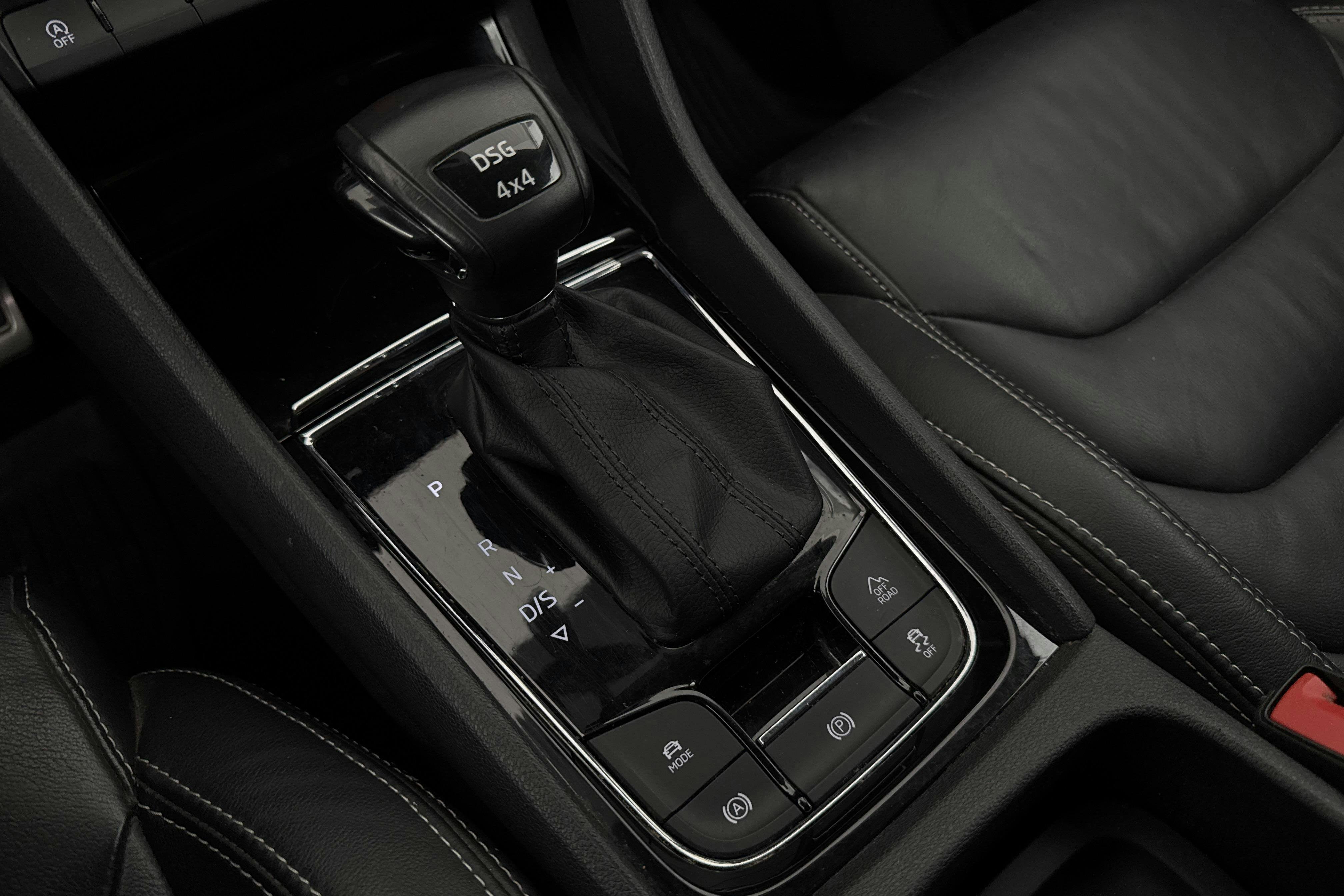 Vehicle Image 14