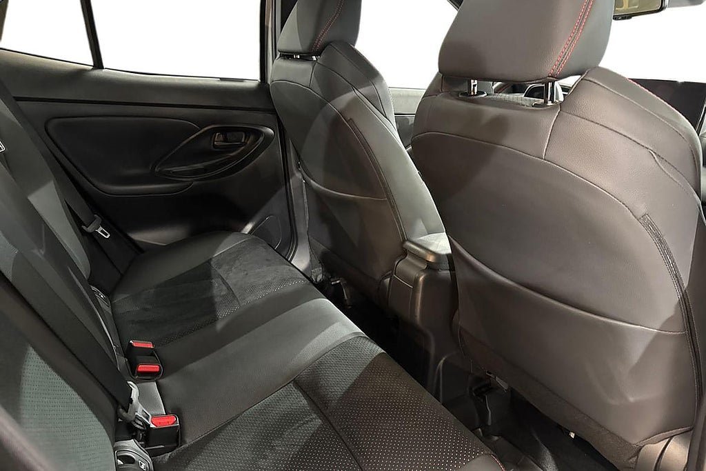 Vehicle Image 10