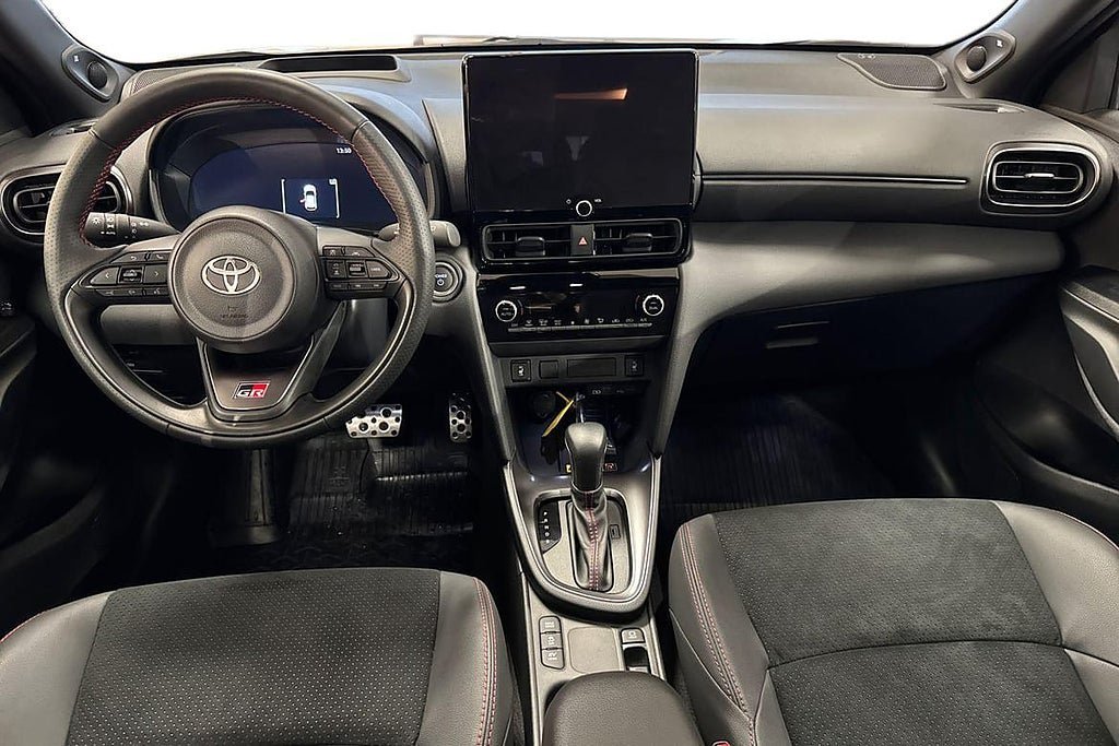 Vehicle Image 11